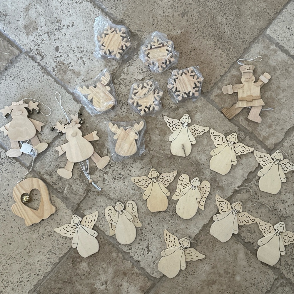 NWT Lot of 19 Ready to Paint or Decorate Christmas Wooden Ornaments.